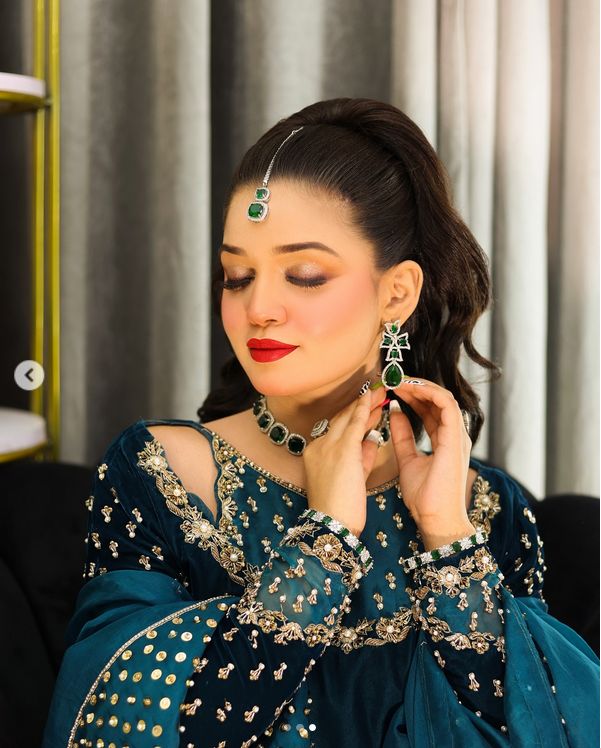 NEW VELVET COLLECTION - BIN NUREZA