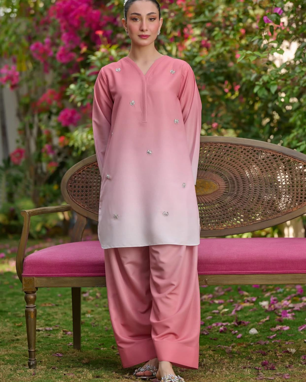 FLORAL DIGITAL PRINT SILK - BIN NUREZA