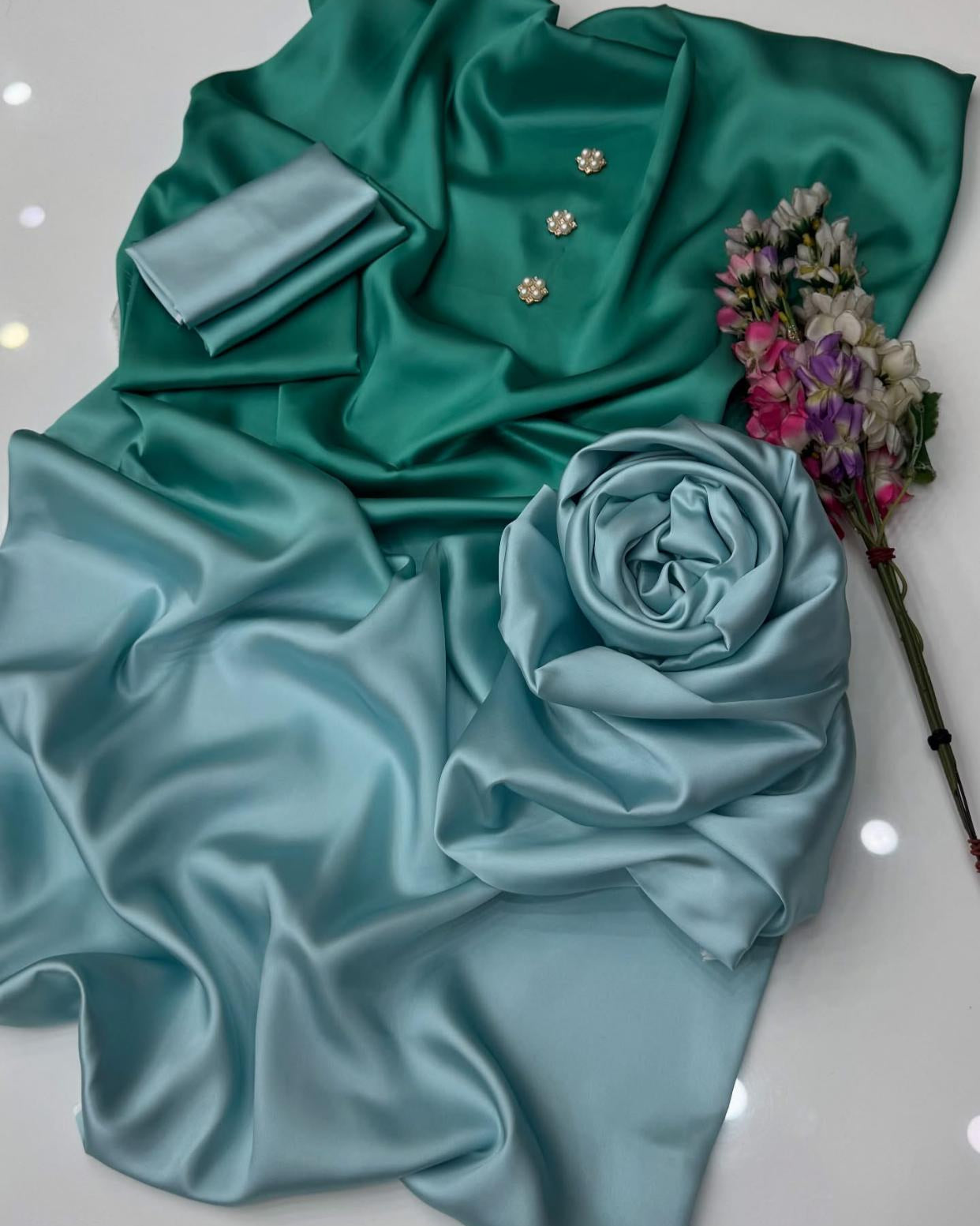 FLORAL DIGITAL PRINT SILK - BIN NUREZA